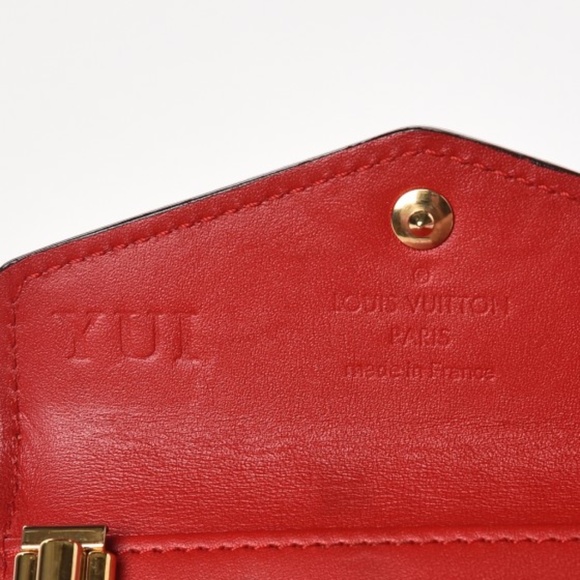 LOUIS VUITTON Vernis Multicles 4 Key Holder Cherry - Picture 5 of 6